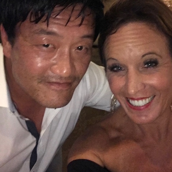 Meet your Posher, Tori - Picture 1 of 6